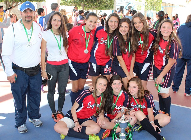 海问题上立 海问题上立